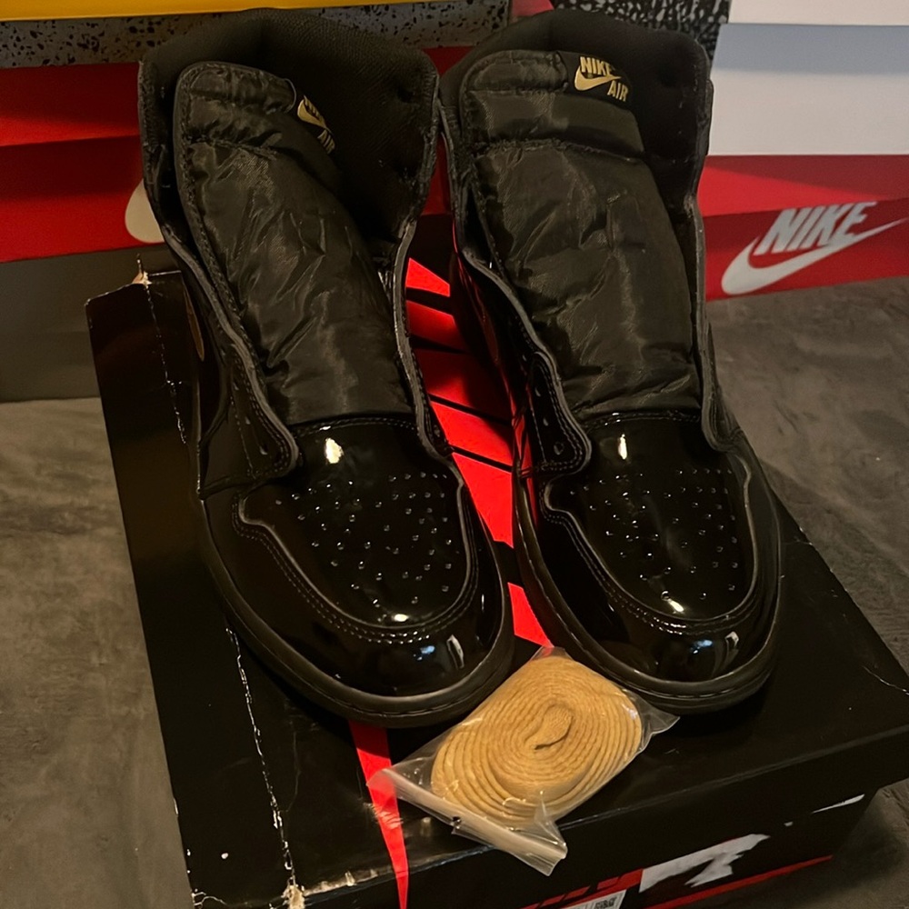 Jordan 1 Black/Gold